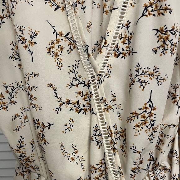 Sienna Sky Blouses - Picture 4 of 8